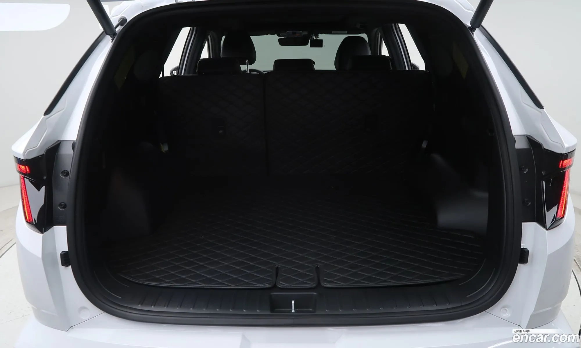 Hyundai Tucson Hybrid 2022 — 10