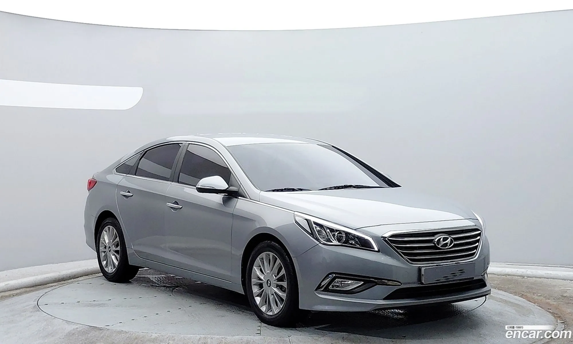 Hyundai LF Sonata 2014 — 18