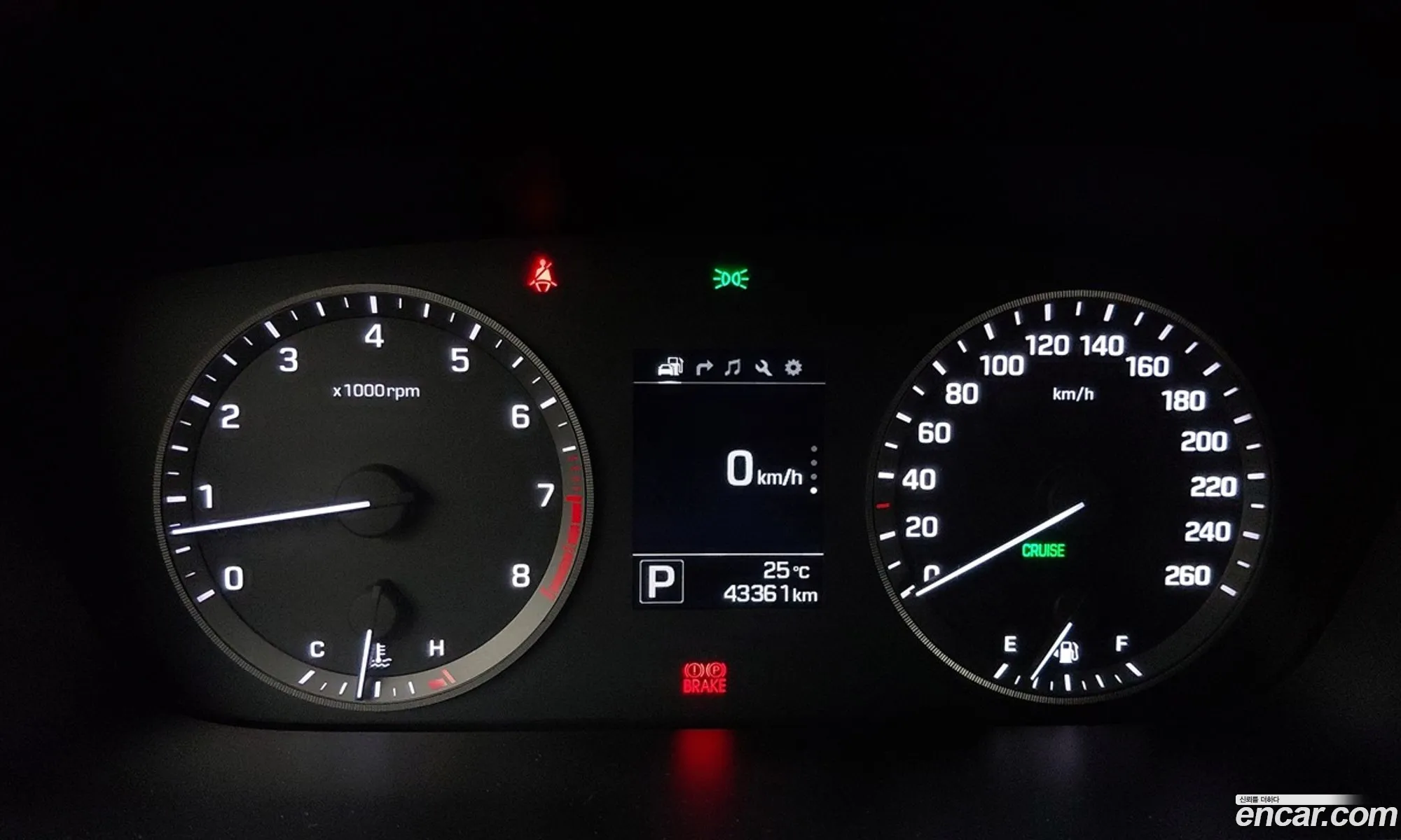 Hyundai LF Sonata 2014 — 12