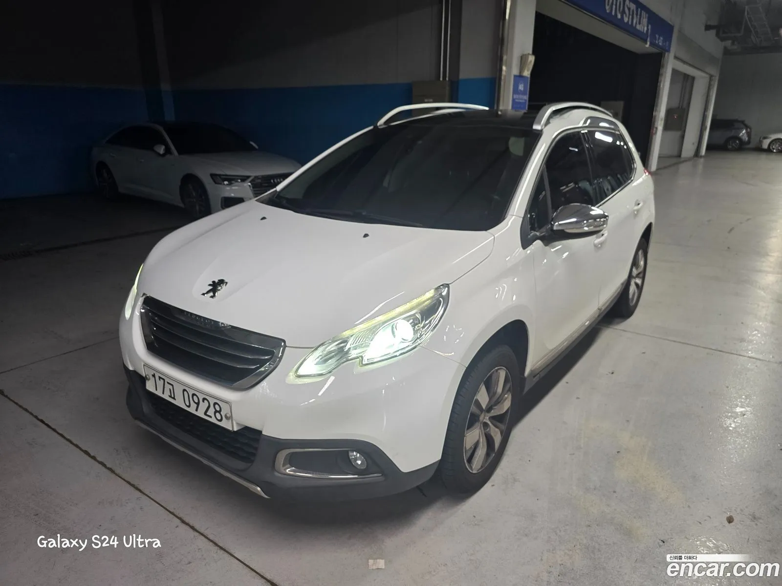 Peugeot 2008 2016 — 12