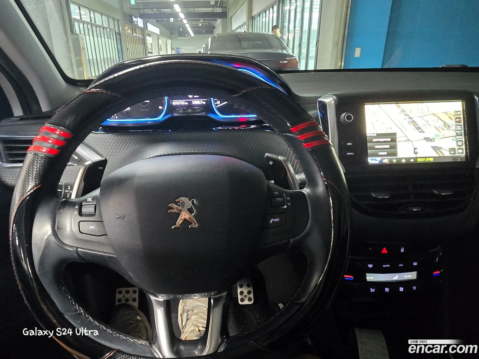 Peugeot 2008 2016 — 2