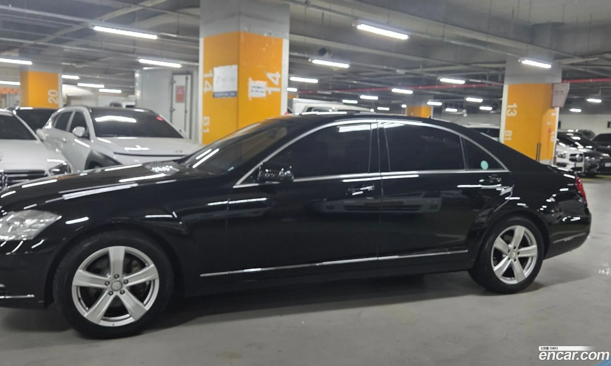 Mercedes-Benz S-Class W221 2010 — 12