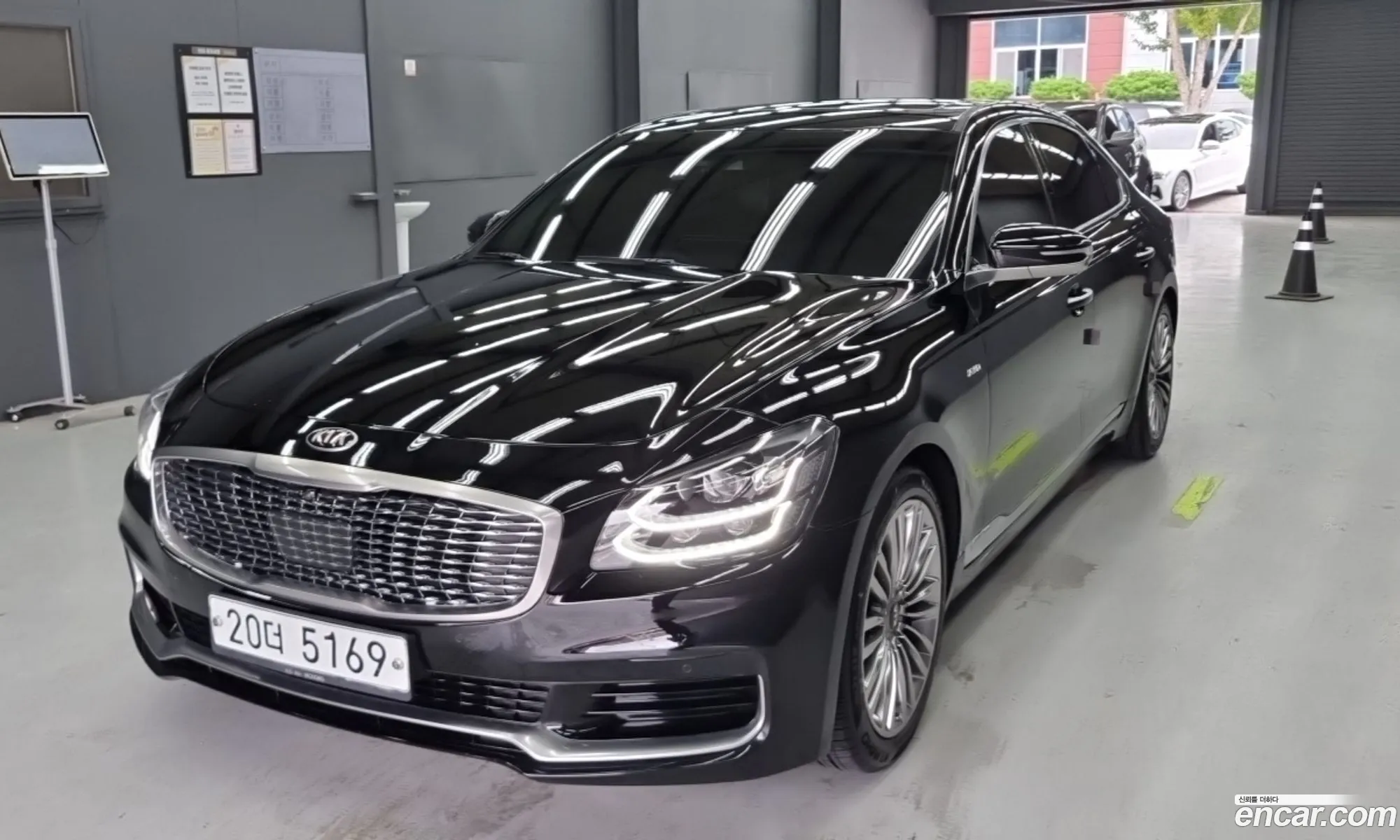 Kia The K9 2018 — 9