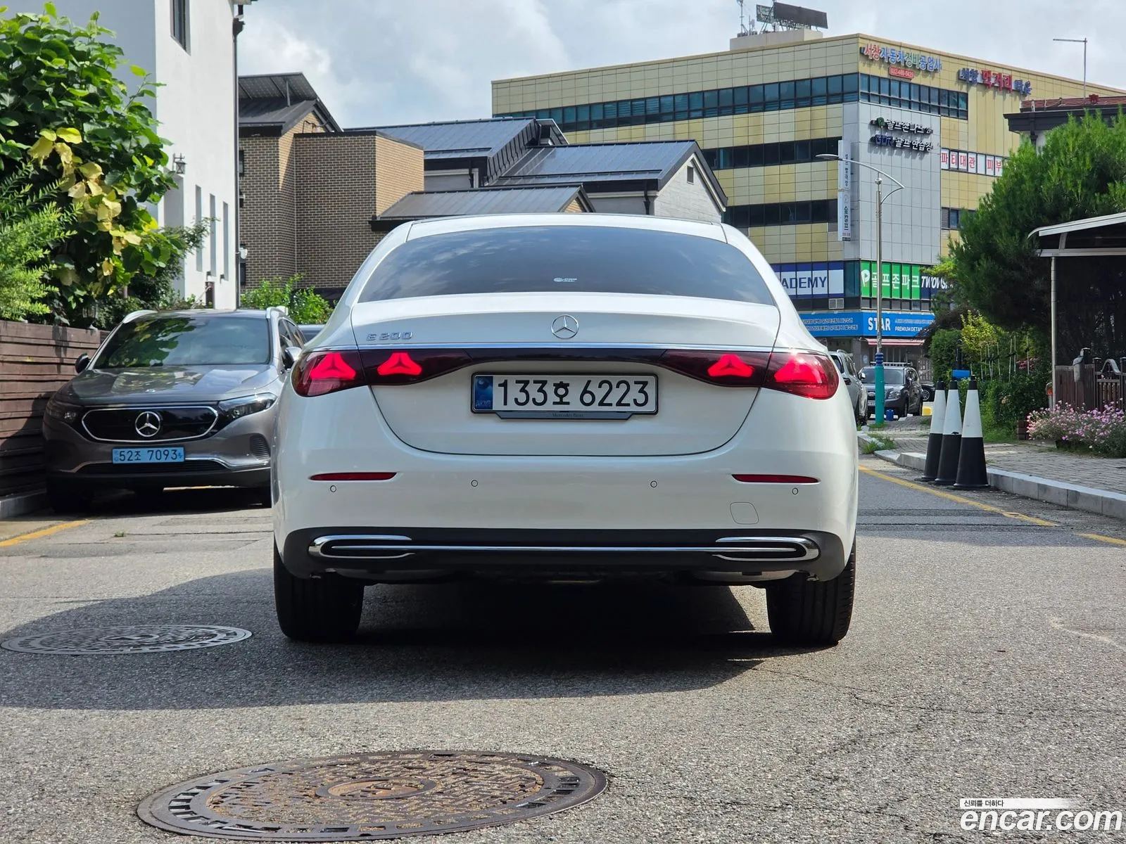 Mercedes-Benz E-Class W214 2025 — 11