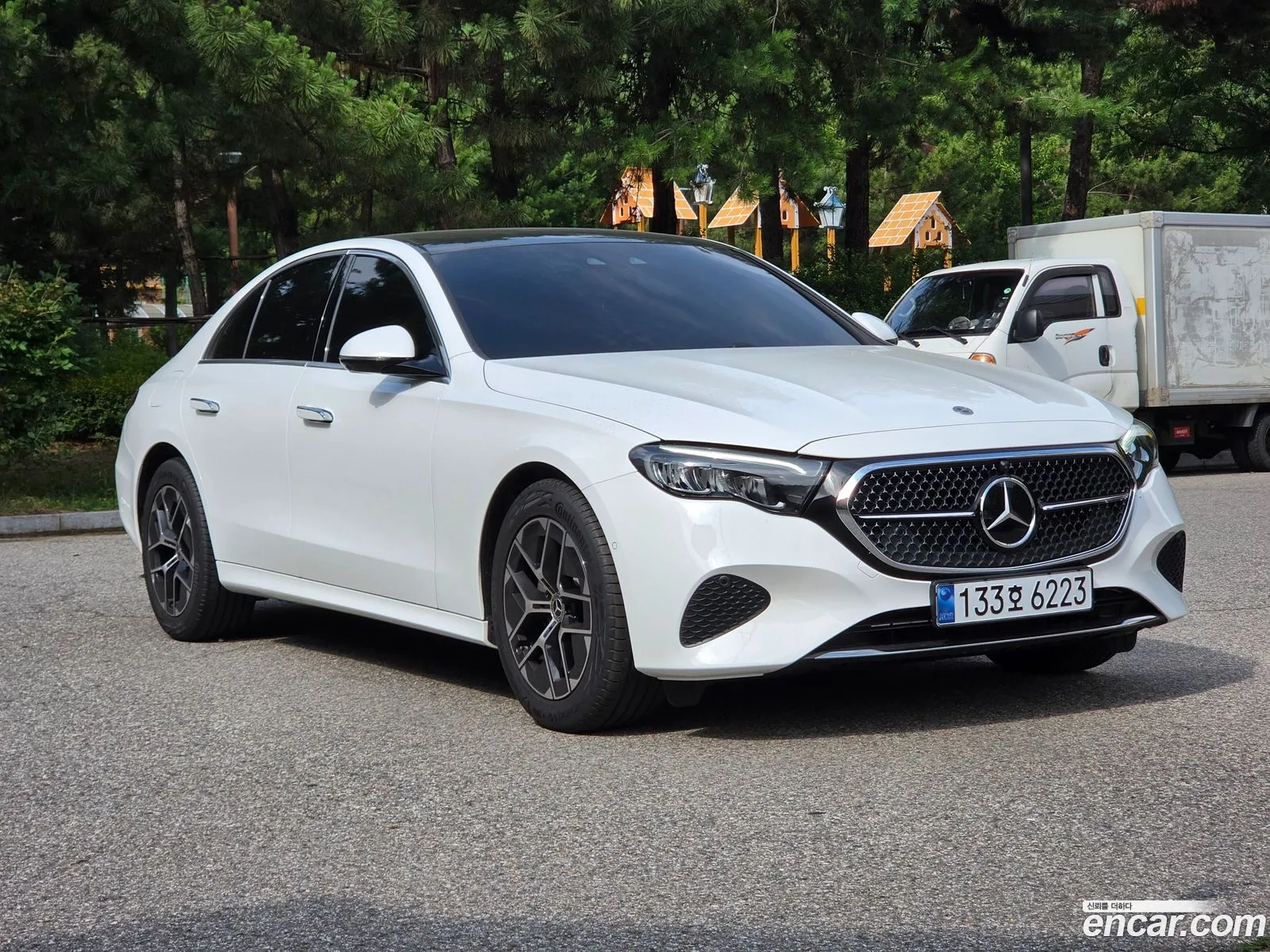 Mercedes-Benz E-Class W214 2025 — 3