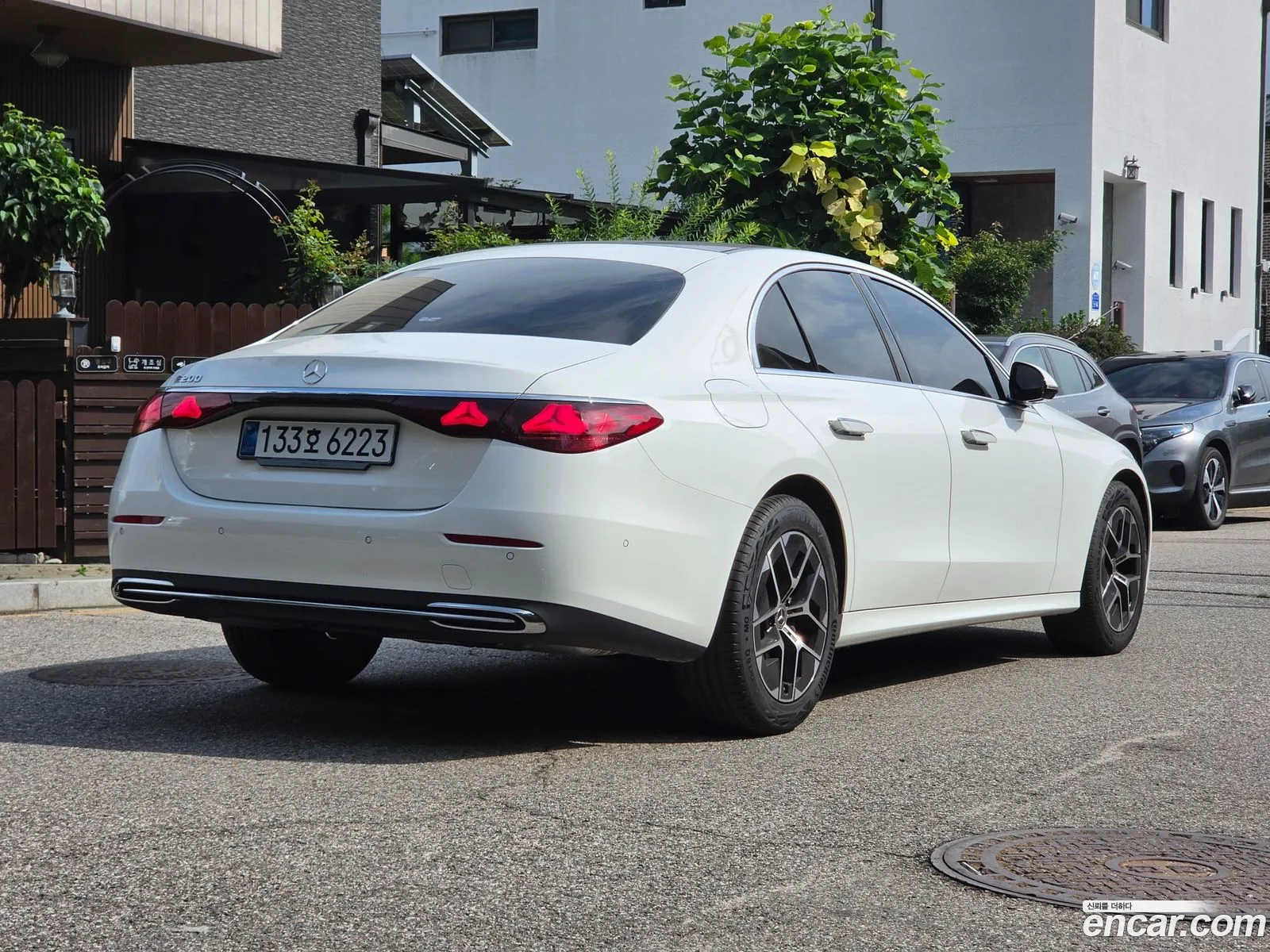 Mercedes-Benz E-Class W214 2025 — 12