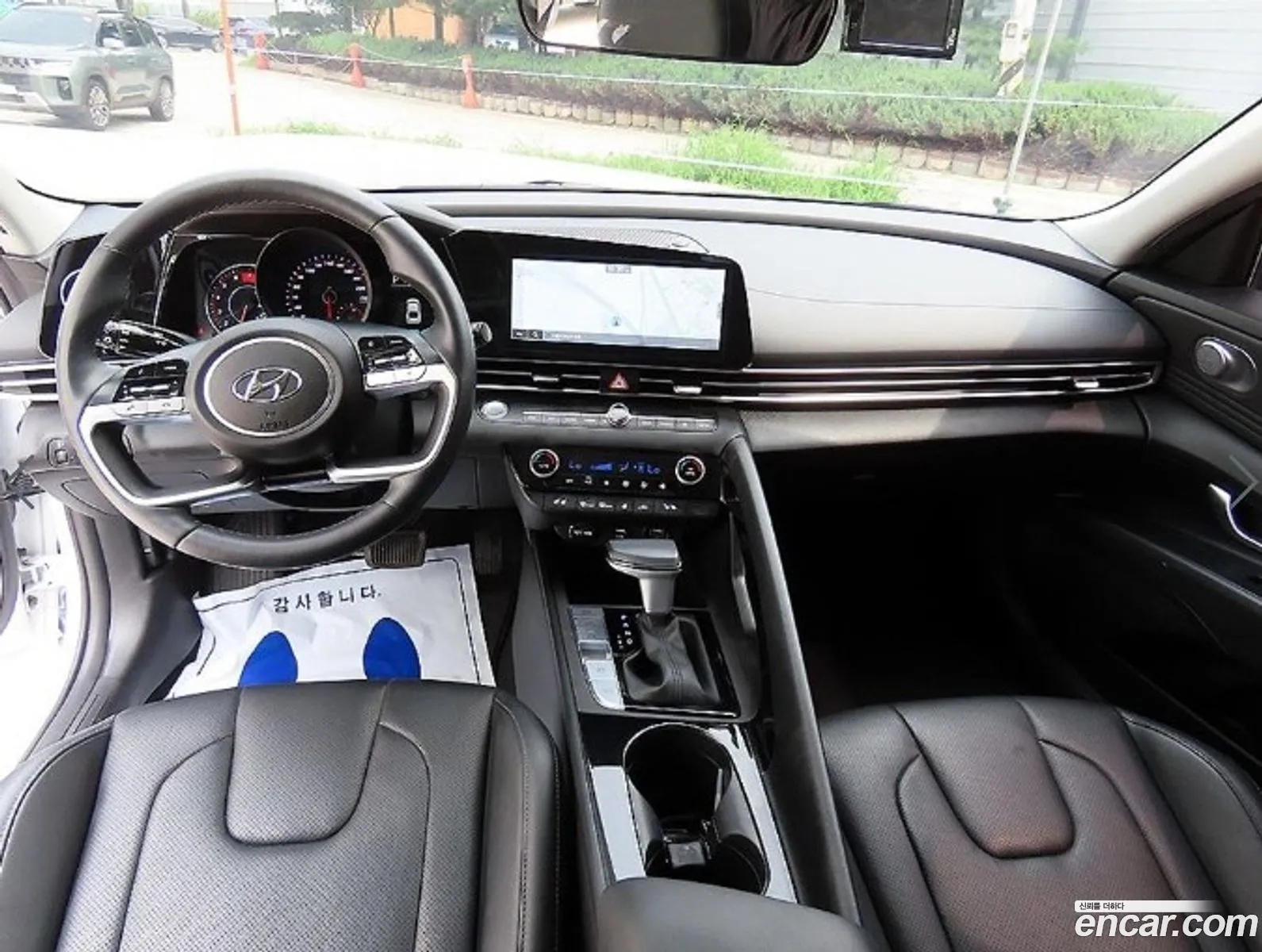 Hyundai Elantra 2022 — 19