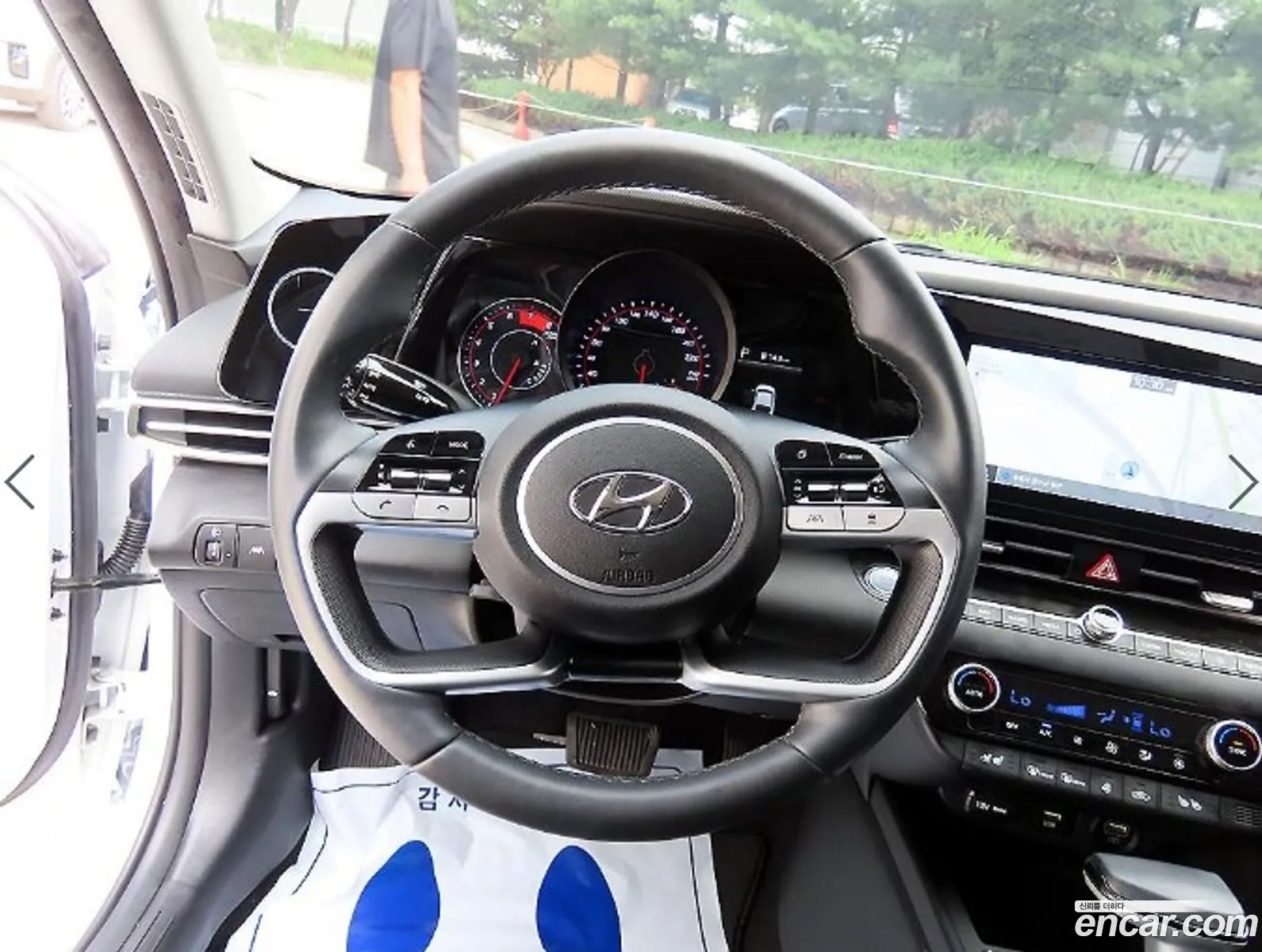 Hyundai Elantra 2022 — 10