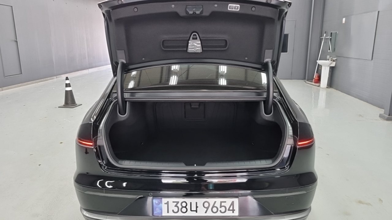Hyundai Grandeur 2023 — 2
