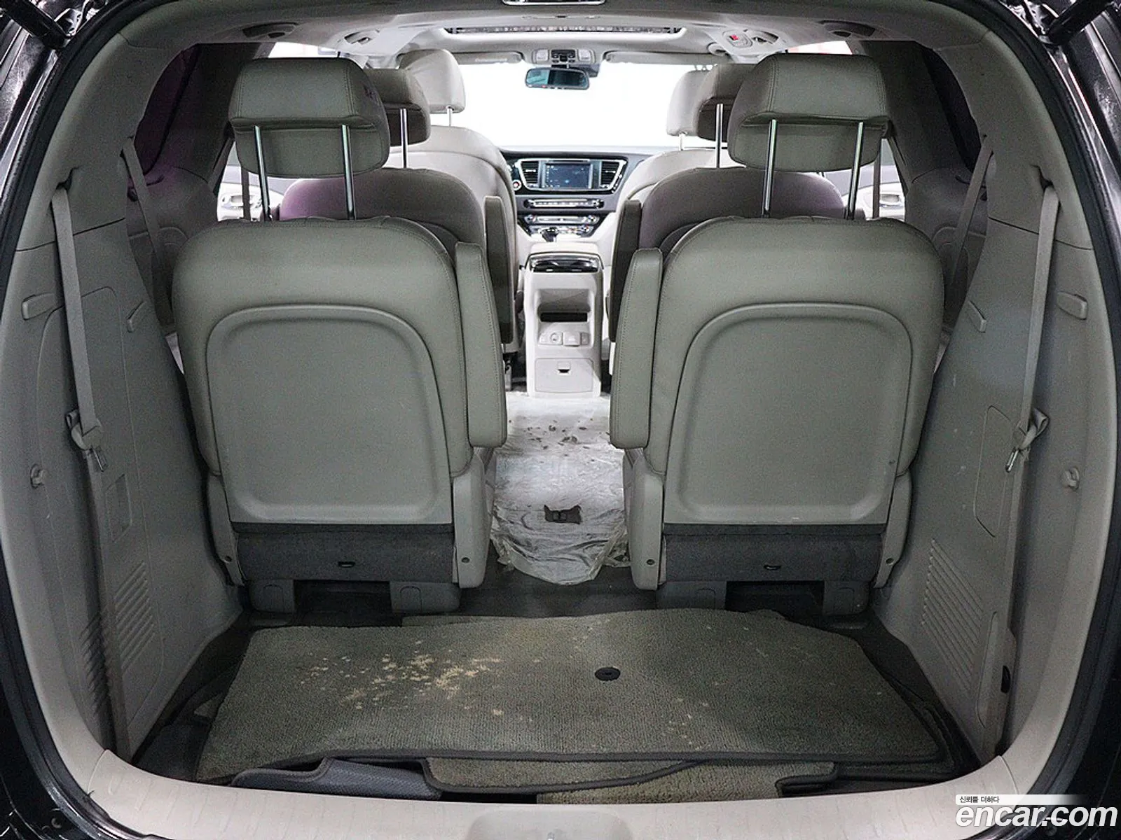 Kia Carnival 2016 — 11