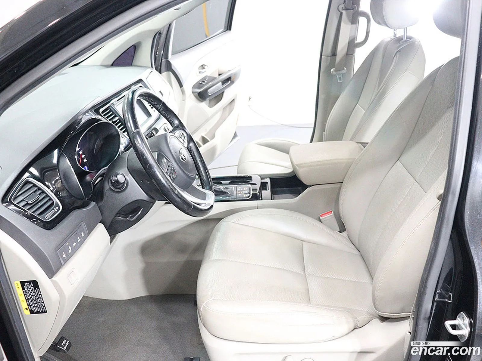 Kia Carnival 2016 — 6