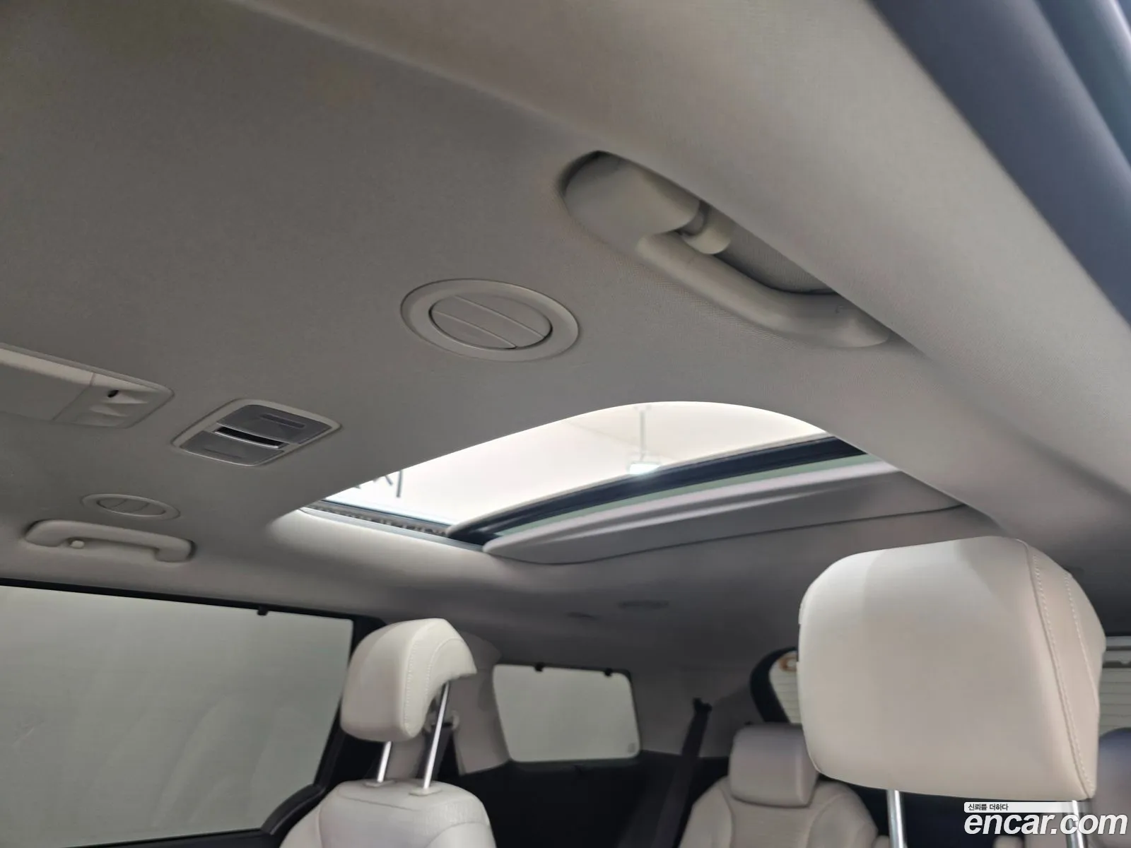 Kia Carnival 2022 — 10