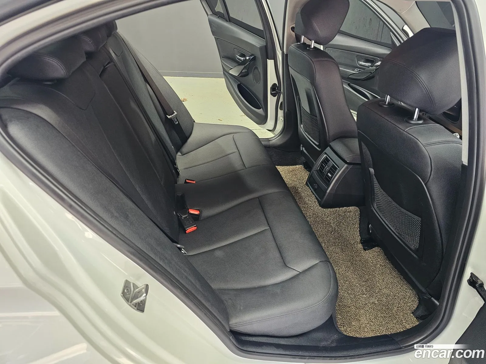 BMW 3 Series 2017 — 11
