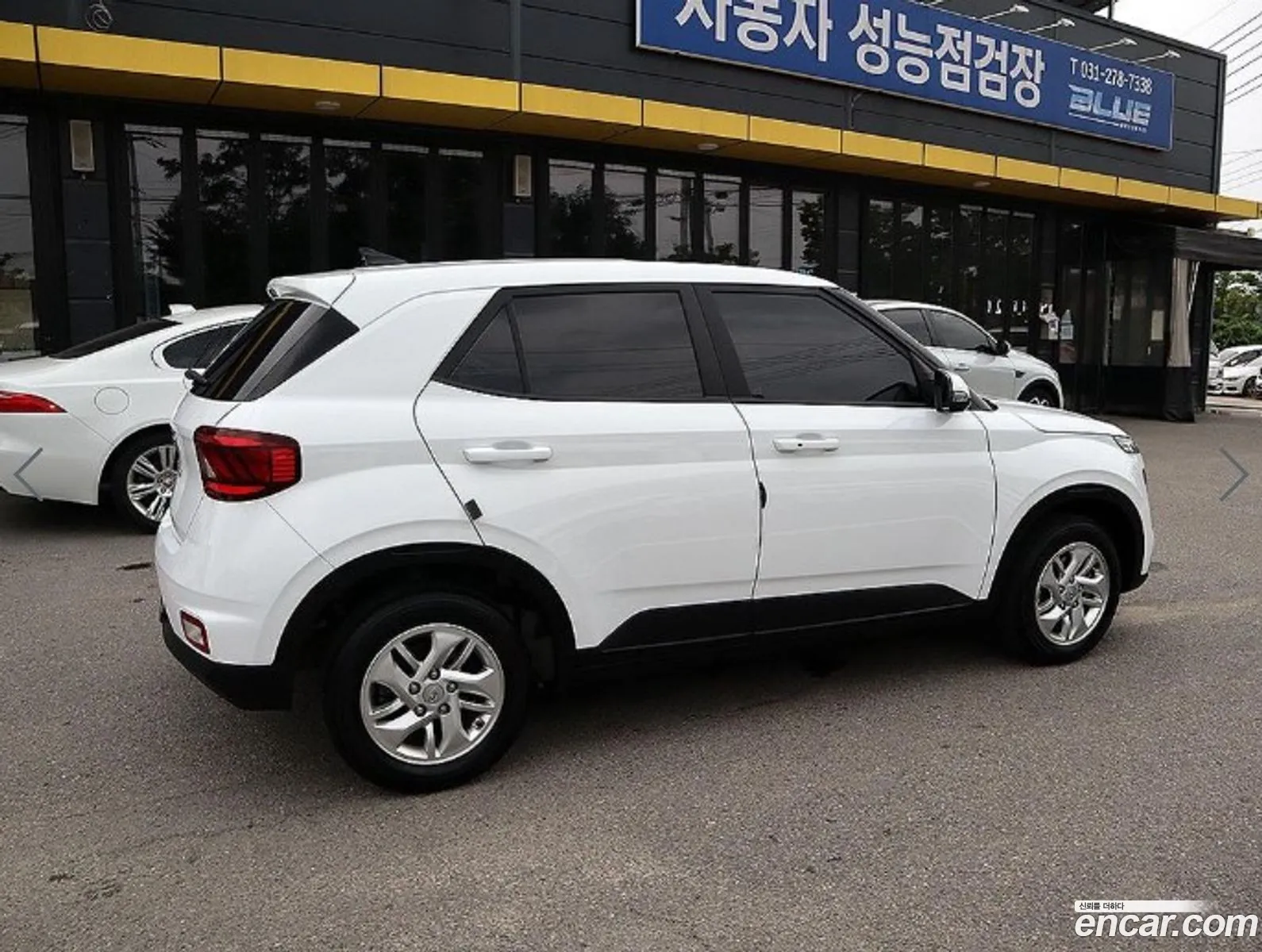 Hyundai Venue 2021 — 16