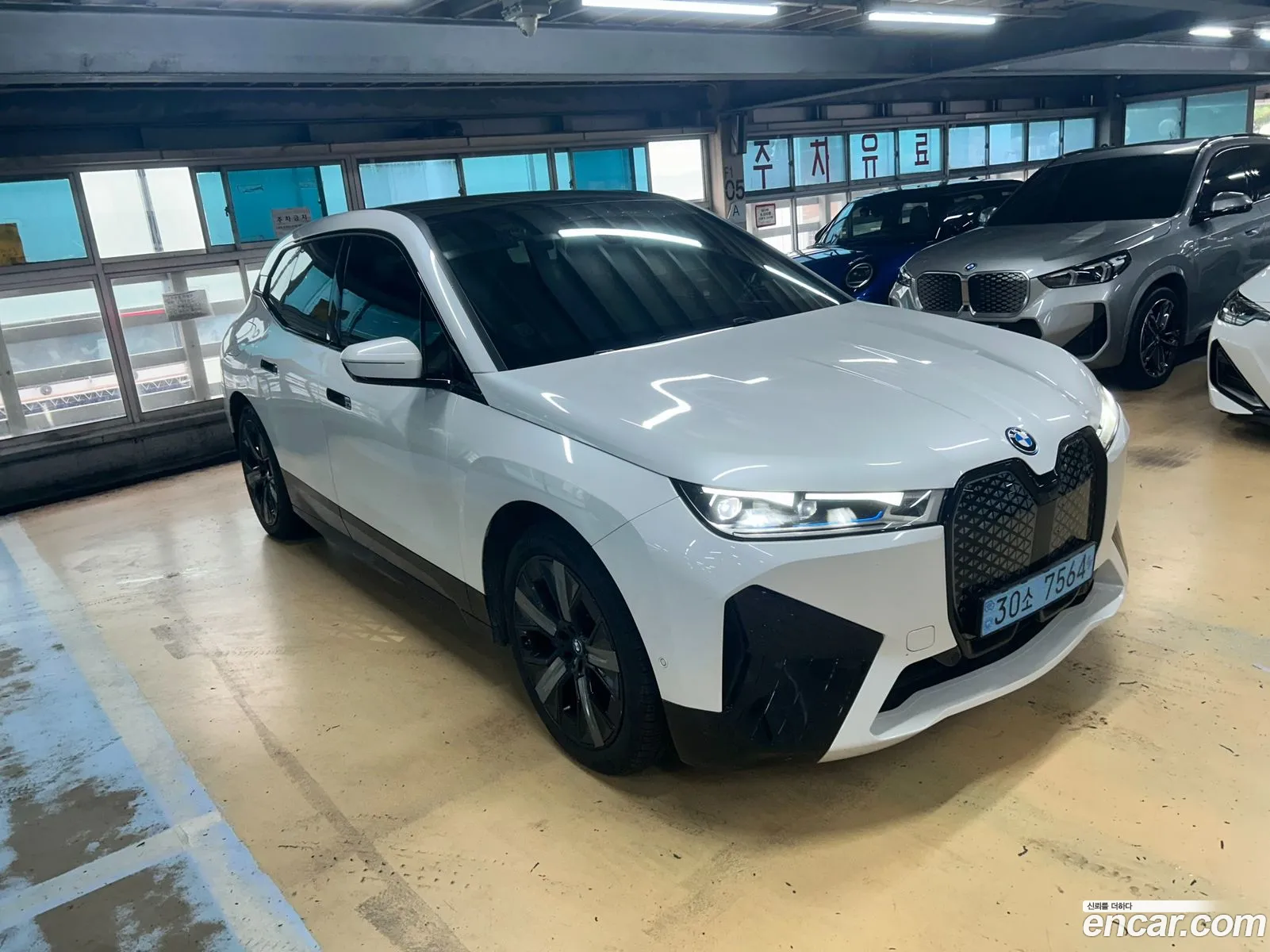 BMW iX 2023 — 4