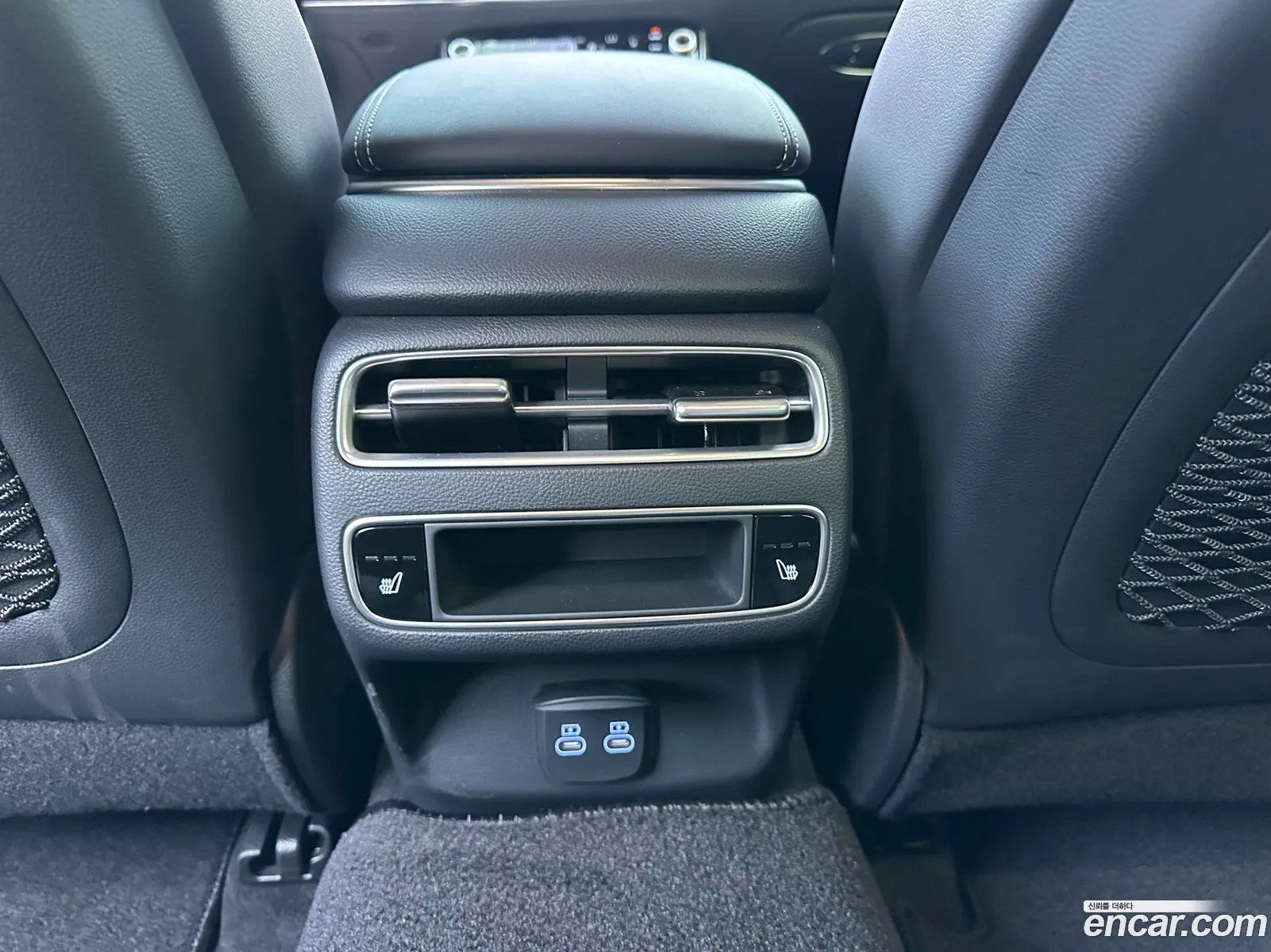 Genesis GV70 2025 — 18