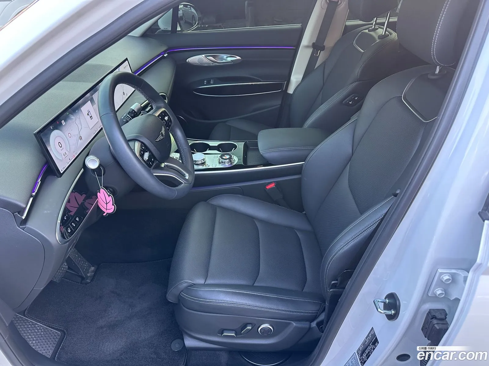 Genesis GV70 2025 — 2