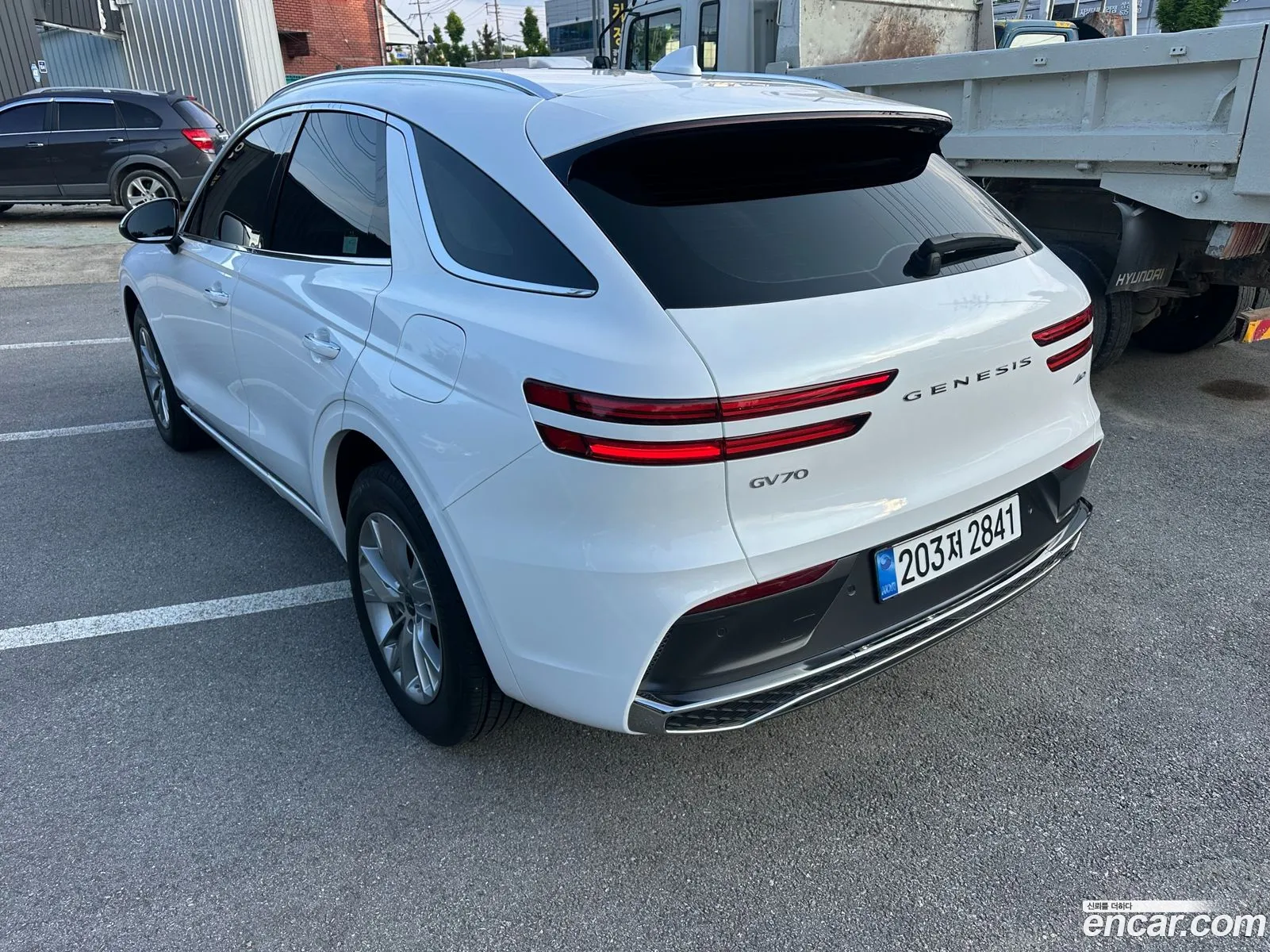 Genesis GV70 2025 — 7