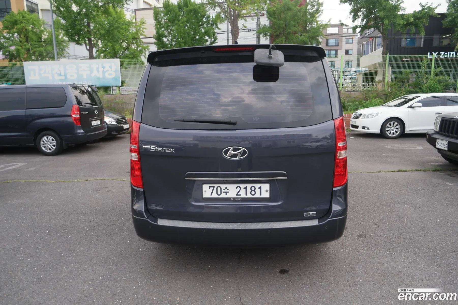 Hyundai Grand Starex 2017 — 16