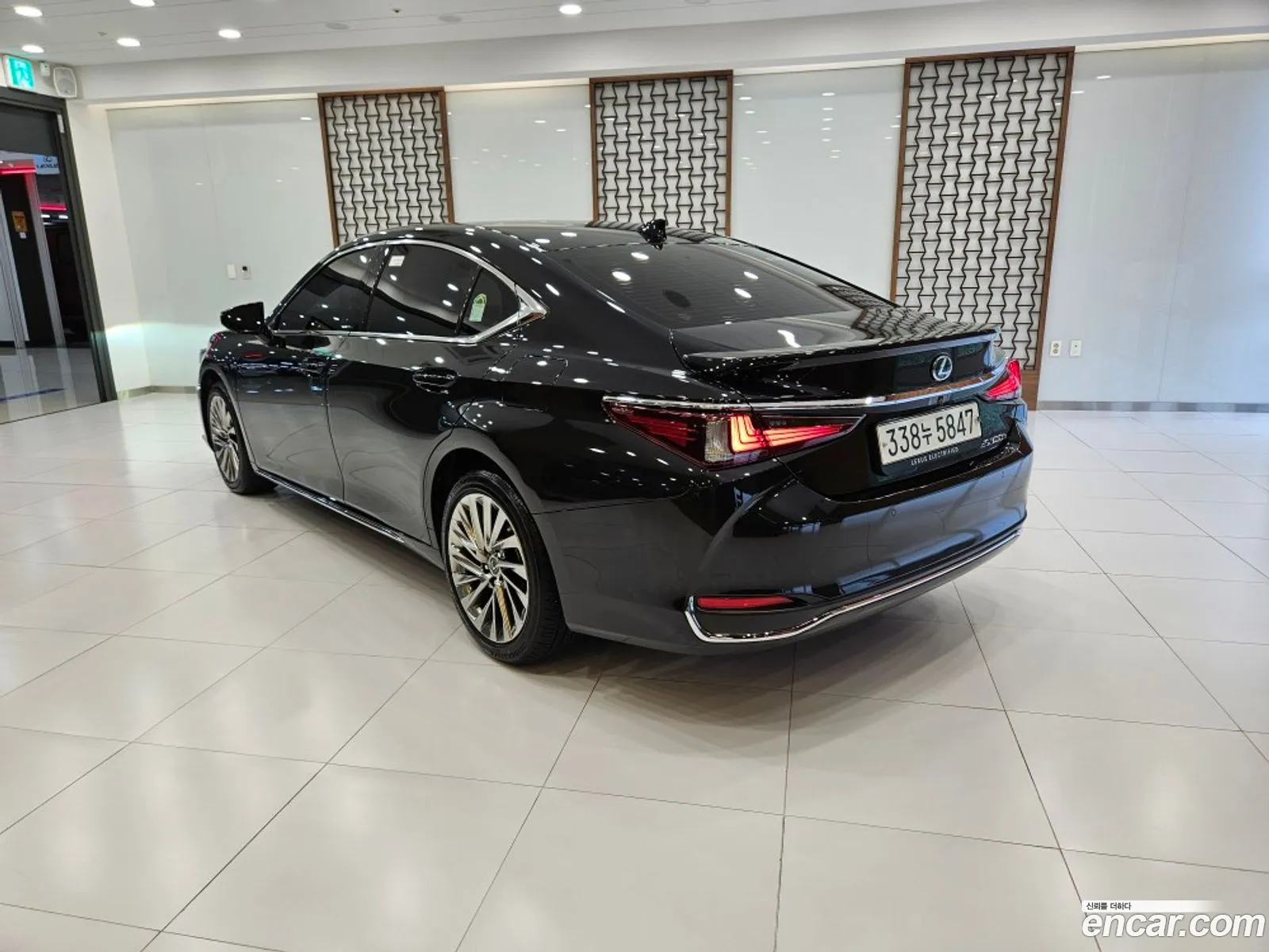 Lexus ES300h 7th Gen