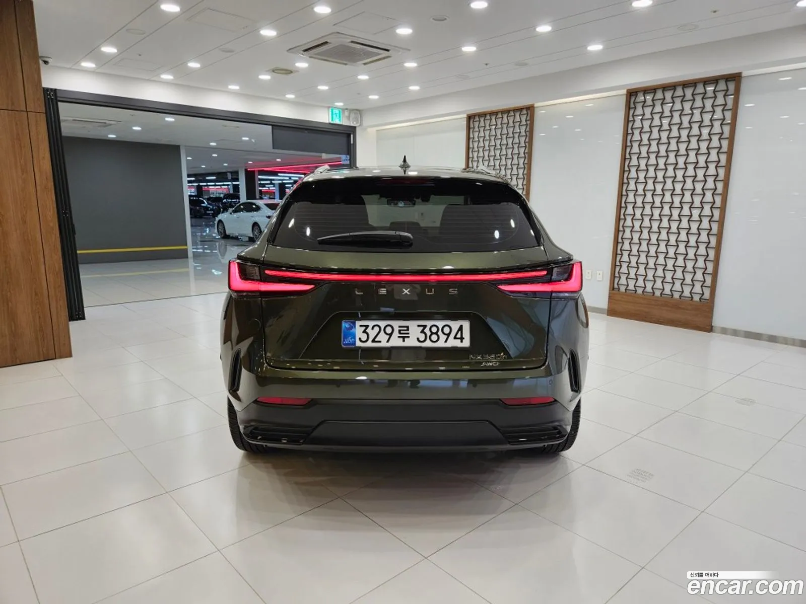 Lexus NX350h 2025 — 11