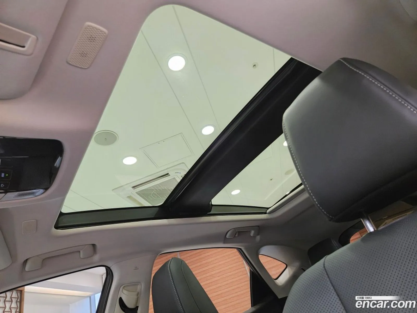 Lexus NX350h 2025 — 3