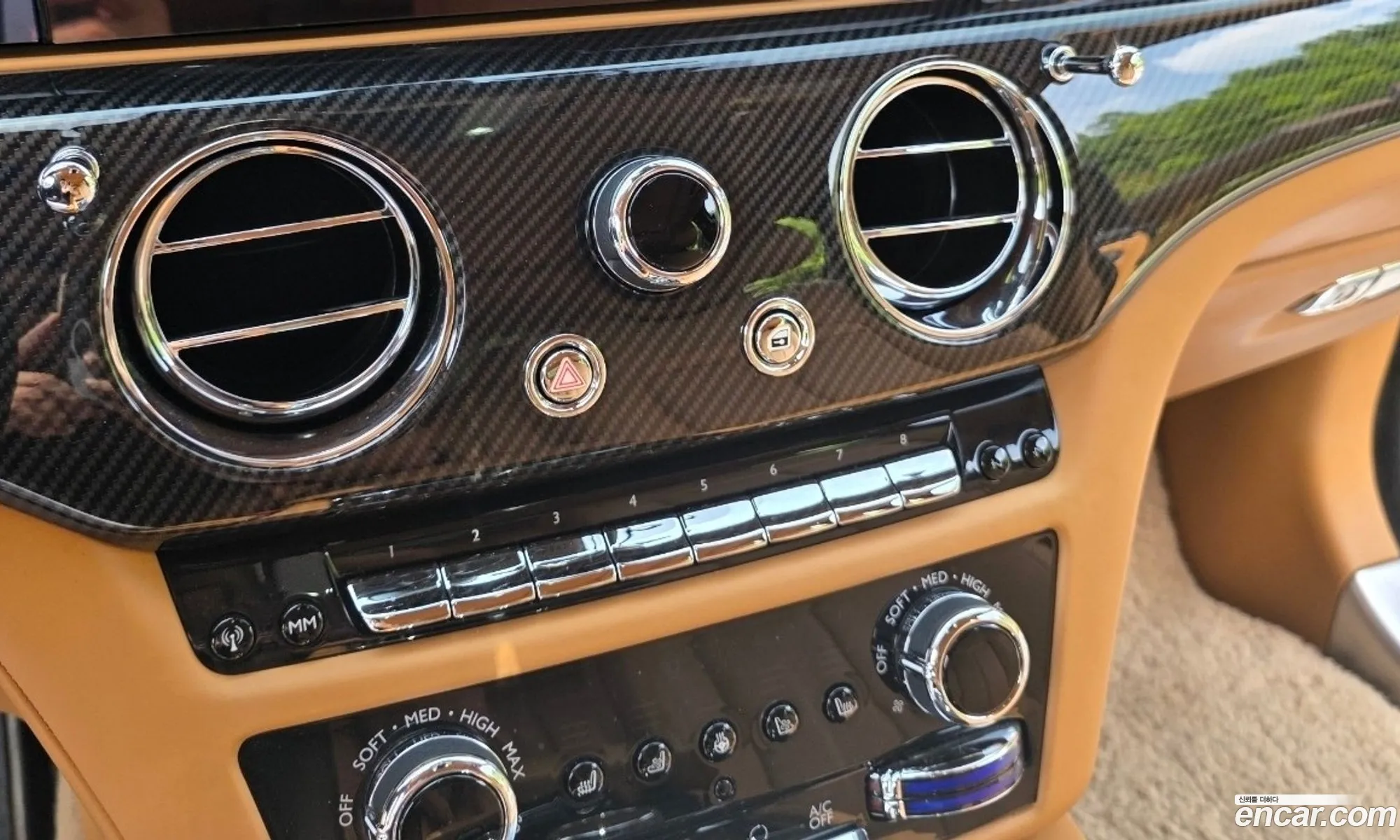 Rolls-Royce Ghost 2021 — 15