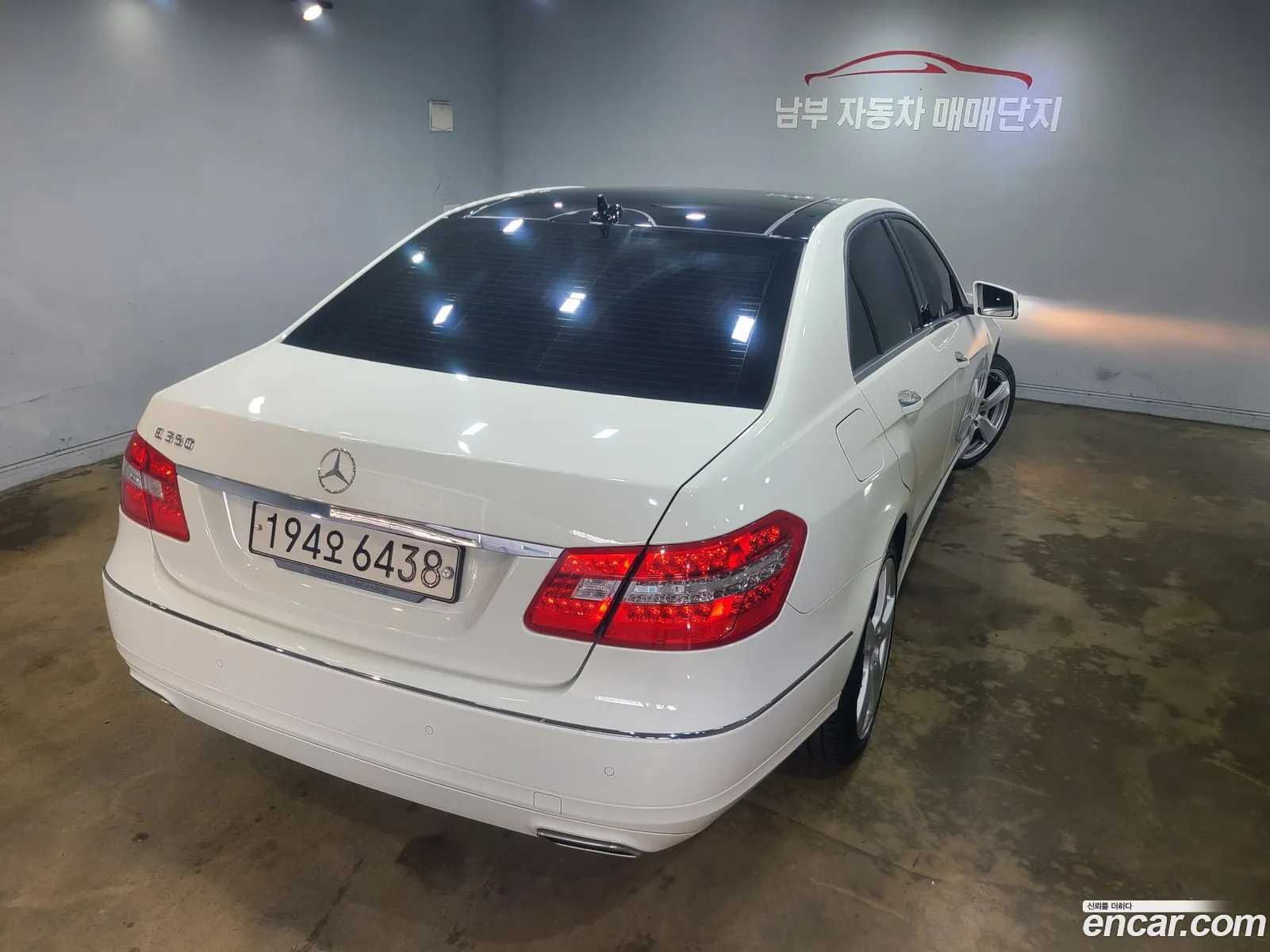 Mercedes-Benz E-Class W212 2012 — 14