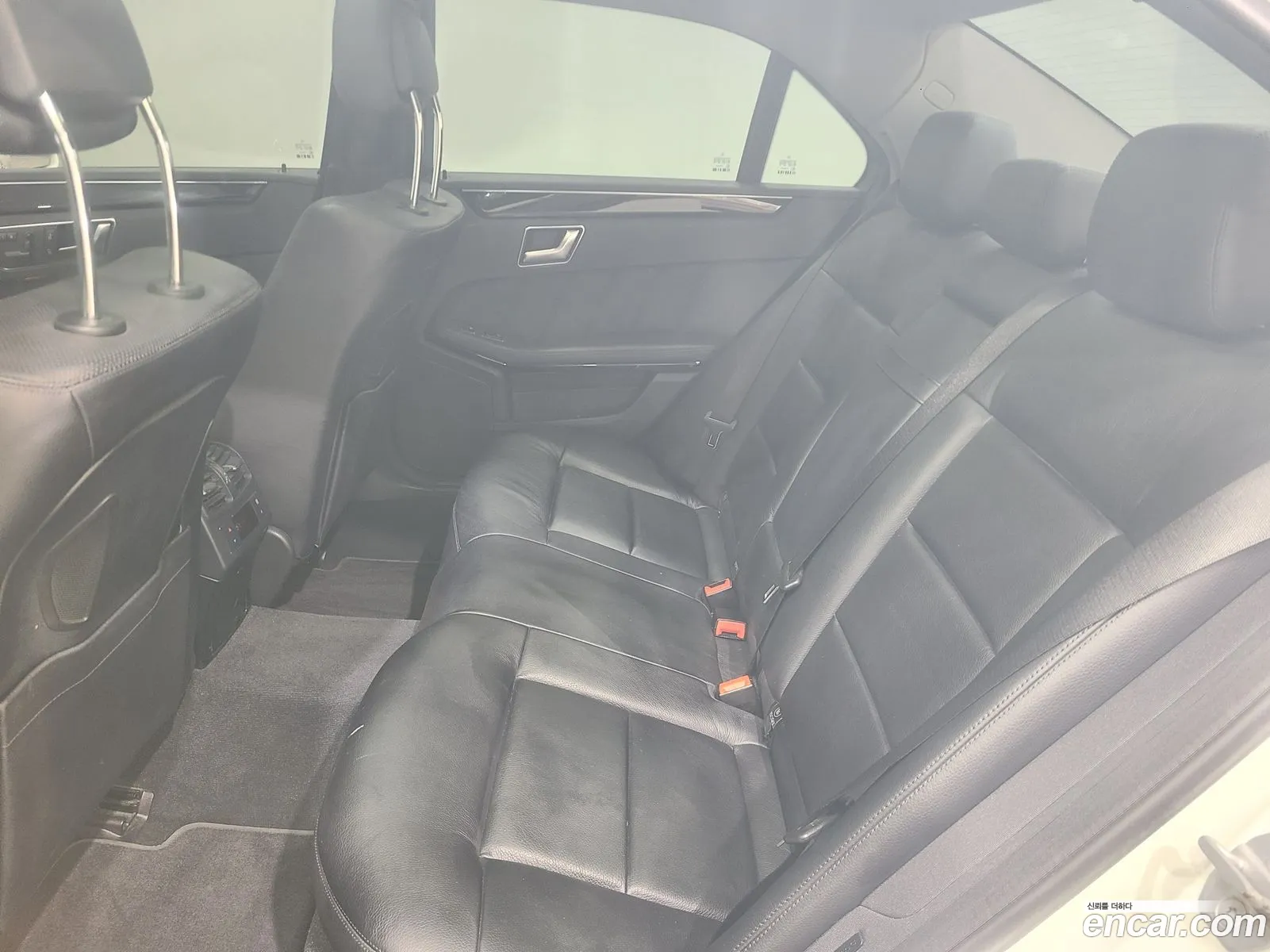 Mercedes-Benz E-Class W212 2012 — 13