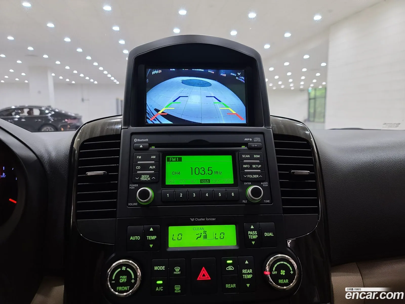 Kia Carnival R 2013 — 7