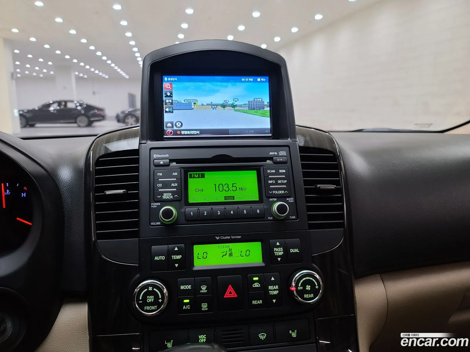 Kia Carnival R 2013 — 10
