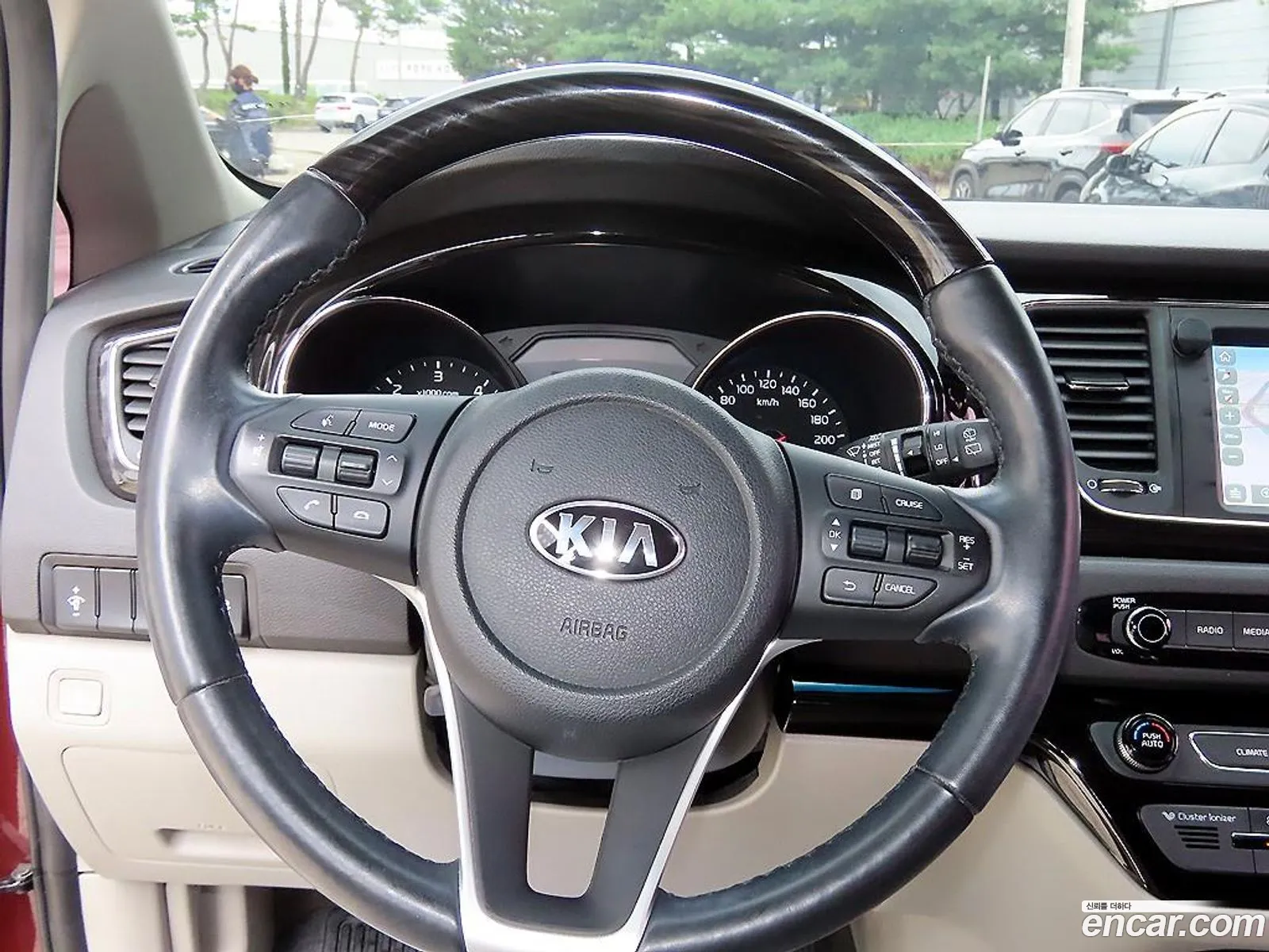 Kia Carnival 2018 — 5