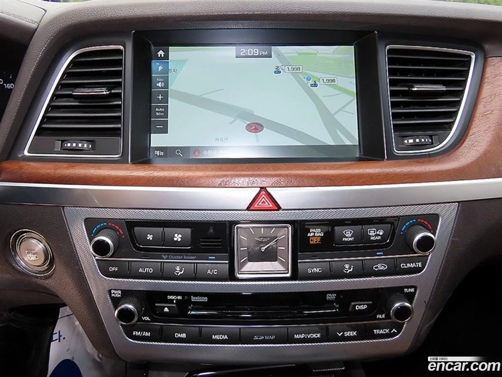 Genesis G80 2017 — 17