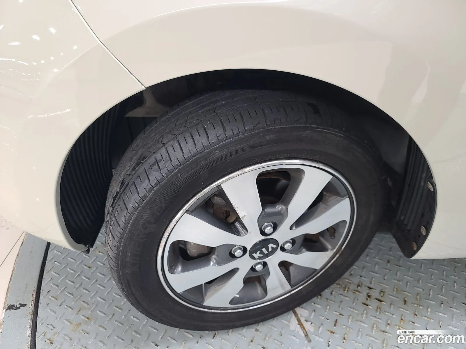 Kia Morning 2014 — 17