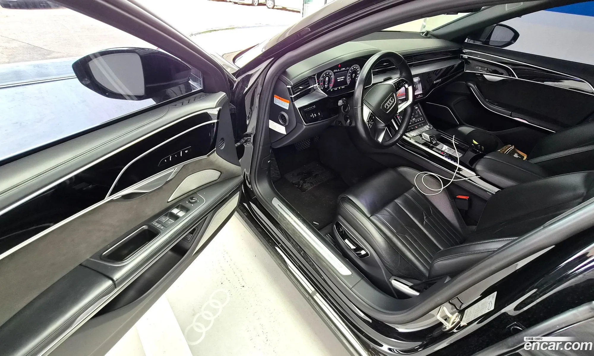 Audi A8 2020 — 17