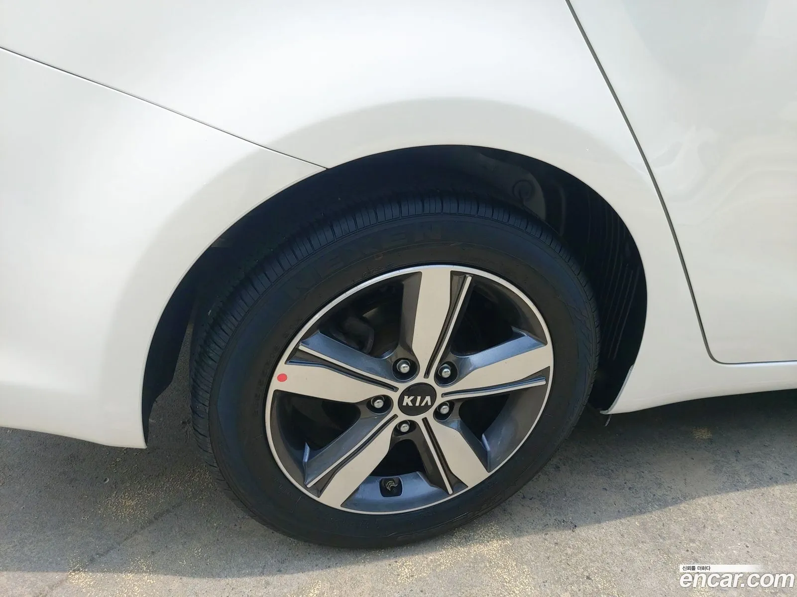 Kia K3 2017 — 2