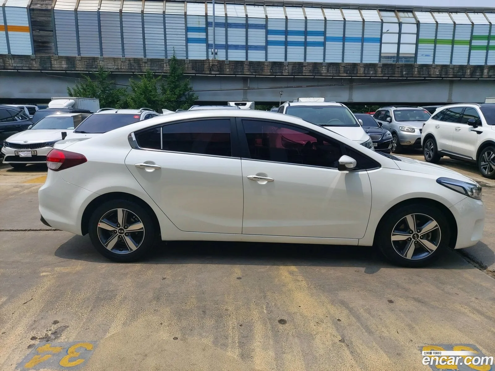 Kia K3 2017 — 8