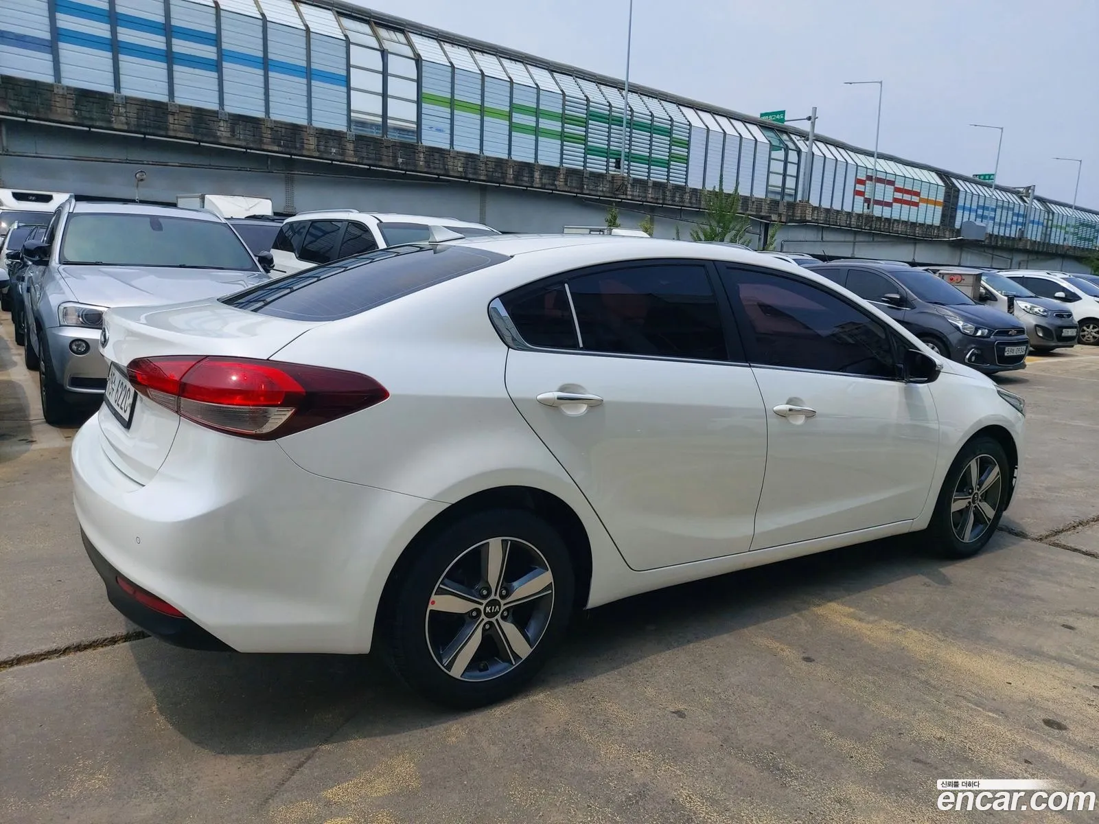 Kia K3 2017 — 3