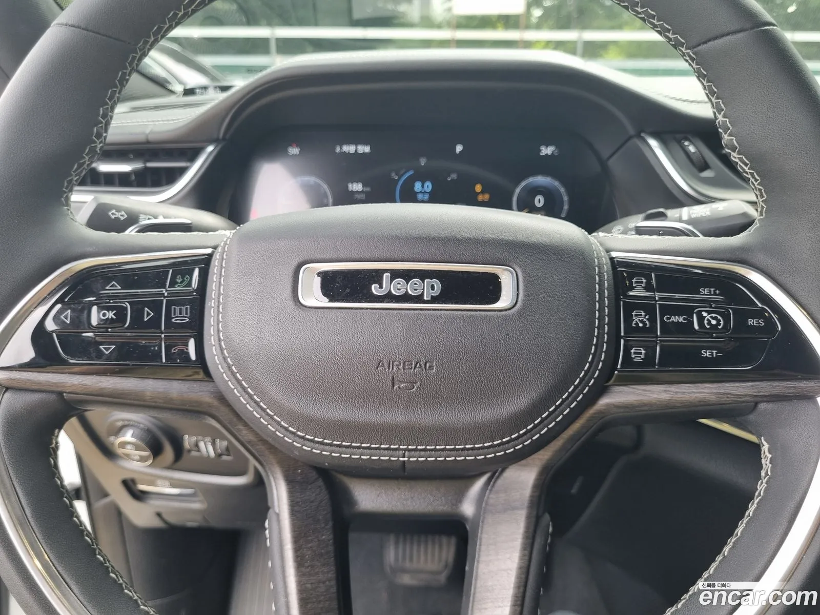 Jeep Grand Cherokee 2023 — 17
