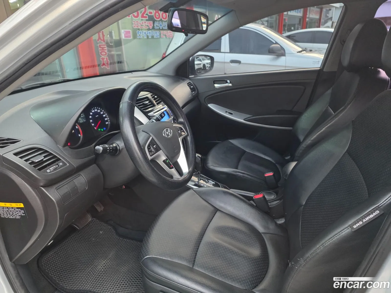 Hyundai Accent 2012 — 7