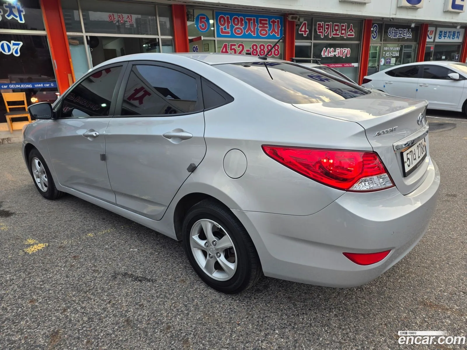 Hyundai Accent 2012 — 13