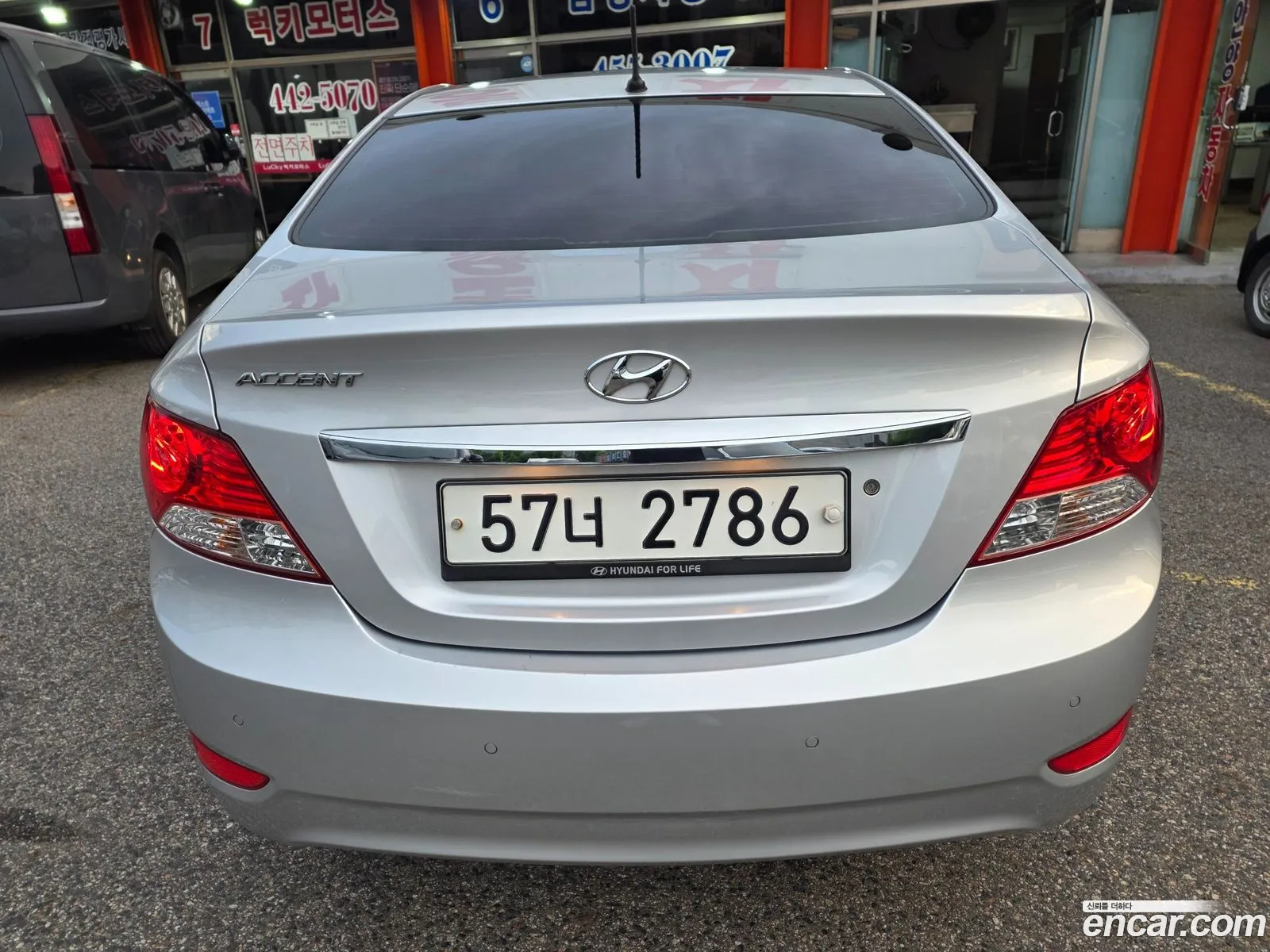 Hyundai Accent 2012 — 3