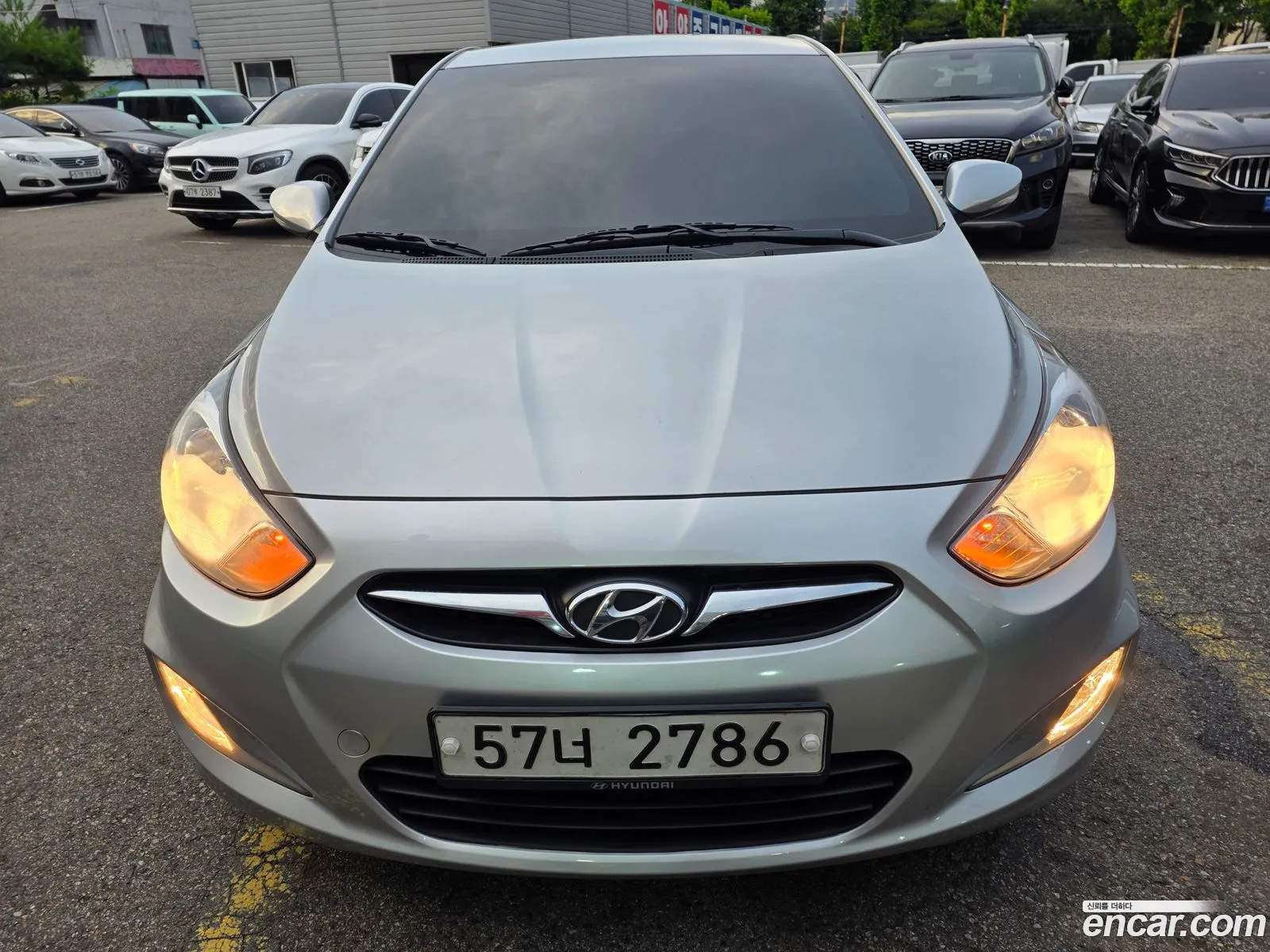 Hyundai Accent 2012 — 16