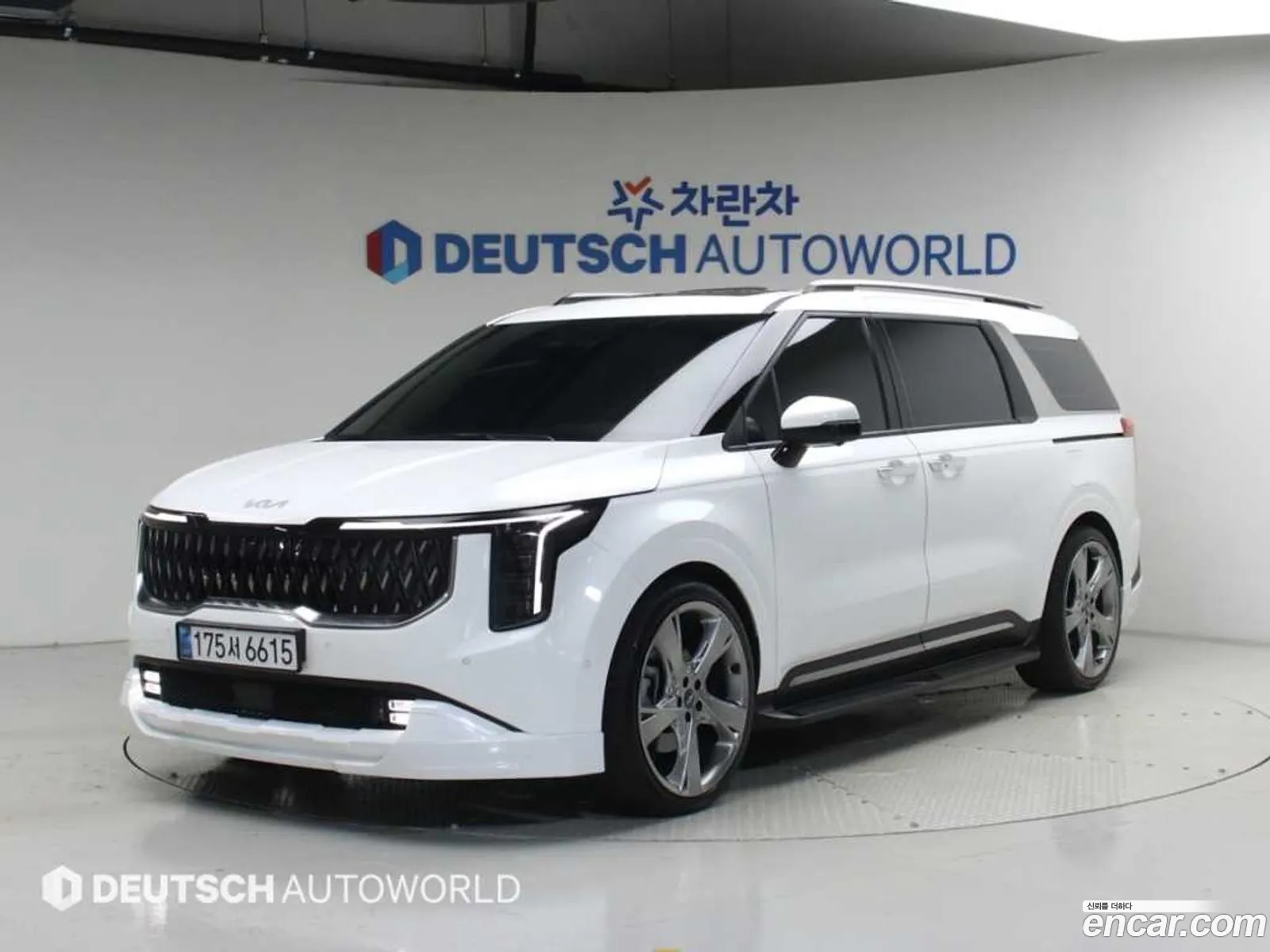 Kia Carnival 2024 — 16