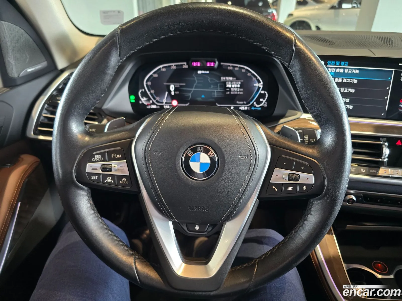 BMW X5 2021 — 14