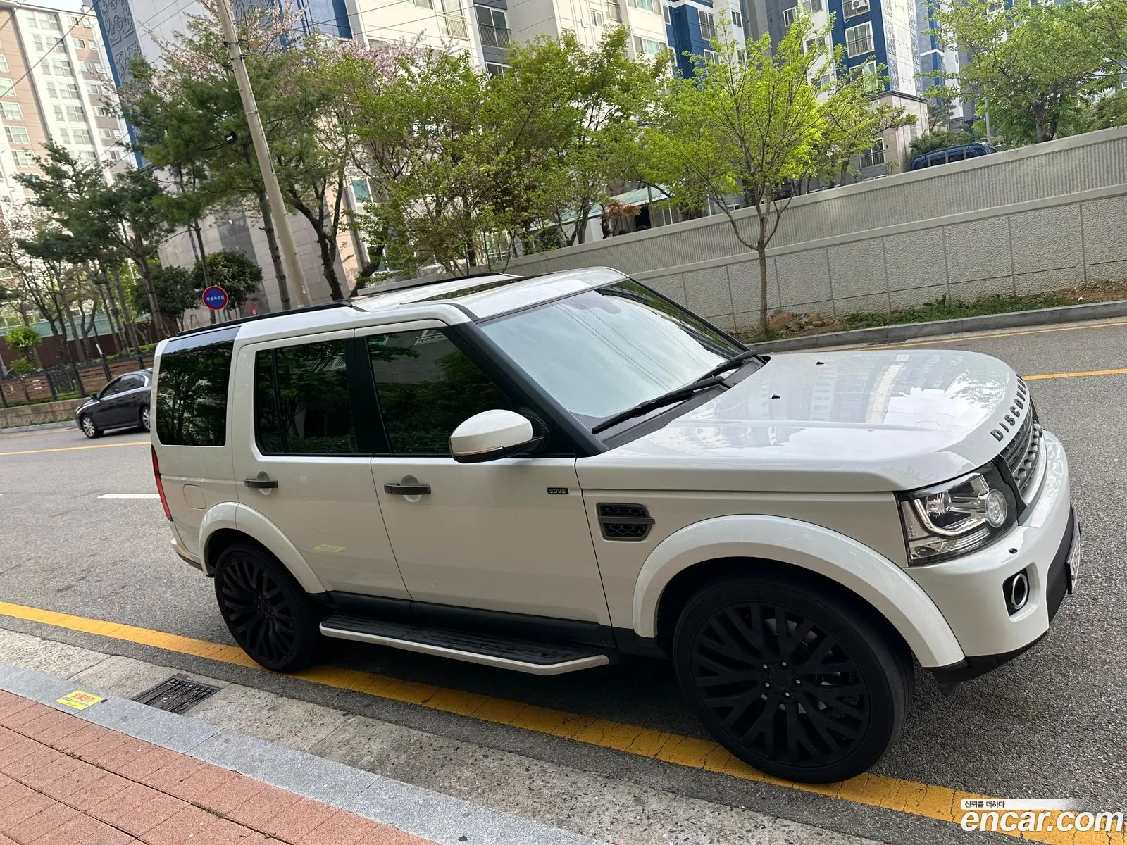 Land Rover Discovery 4 2016 — 2