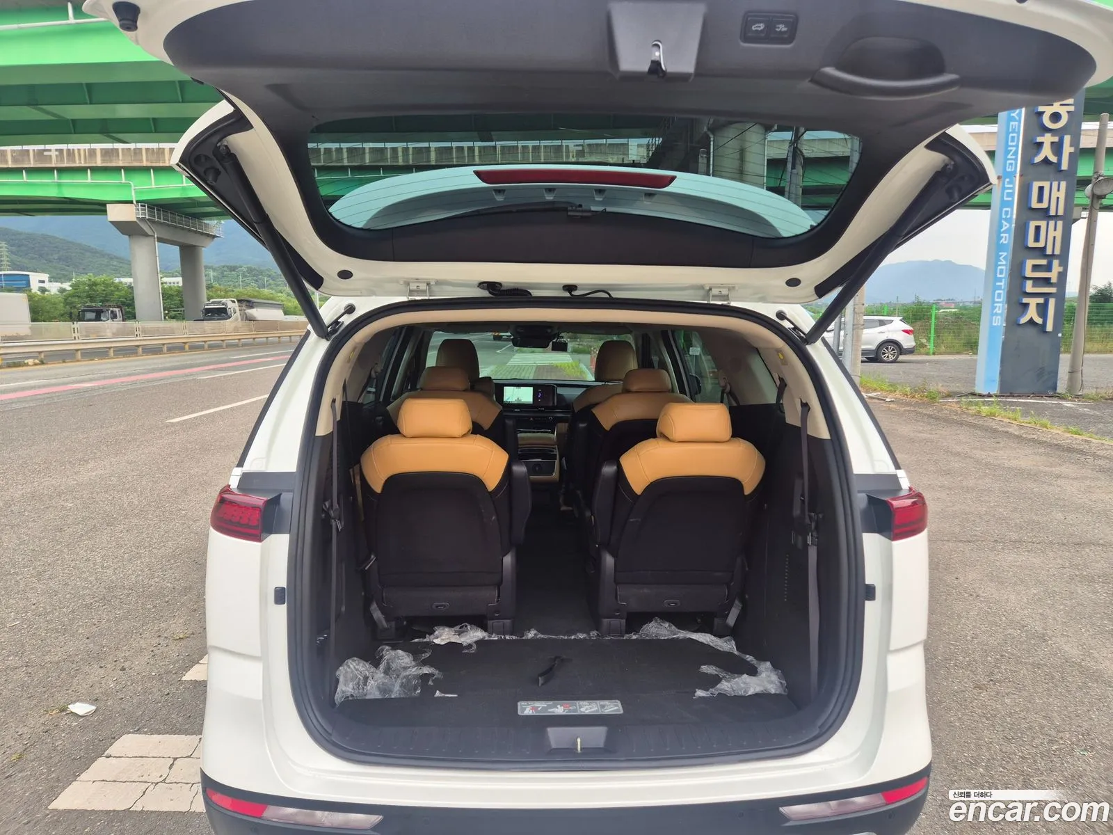 Kia Carnival 2021 — 15