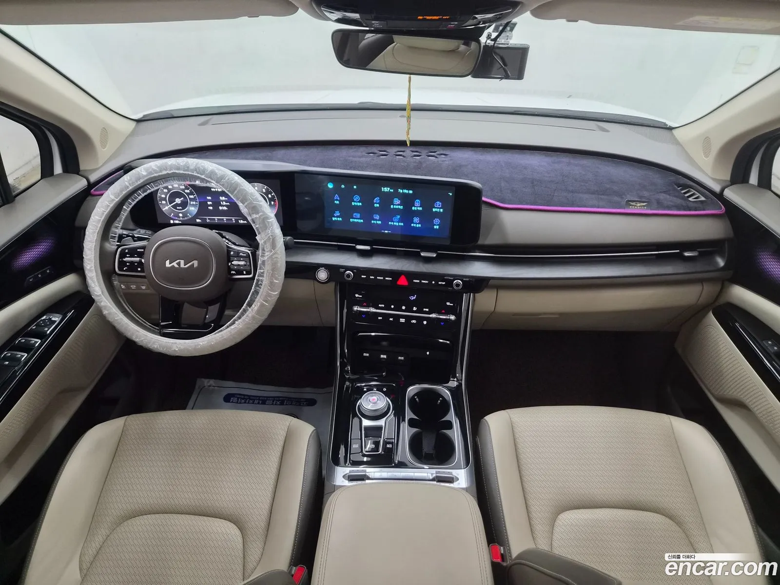 Kia Carnival 2021 — 17