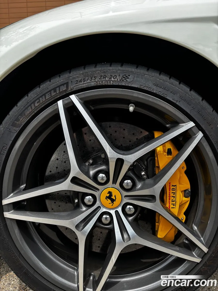 Ferrari California 2017 — 17