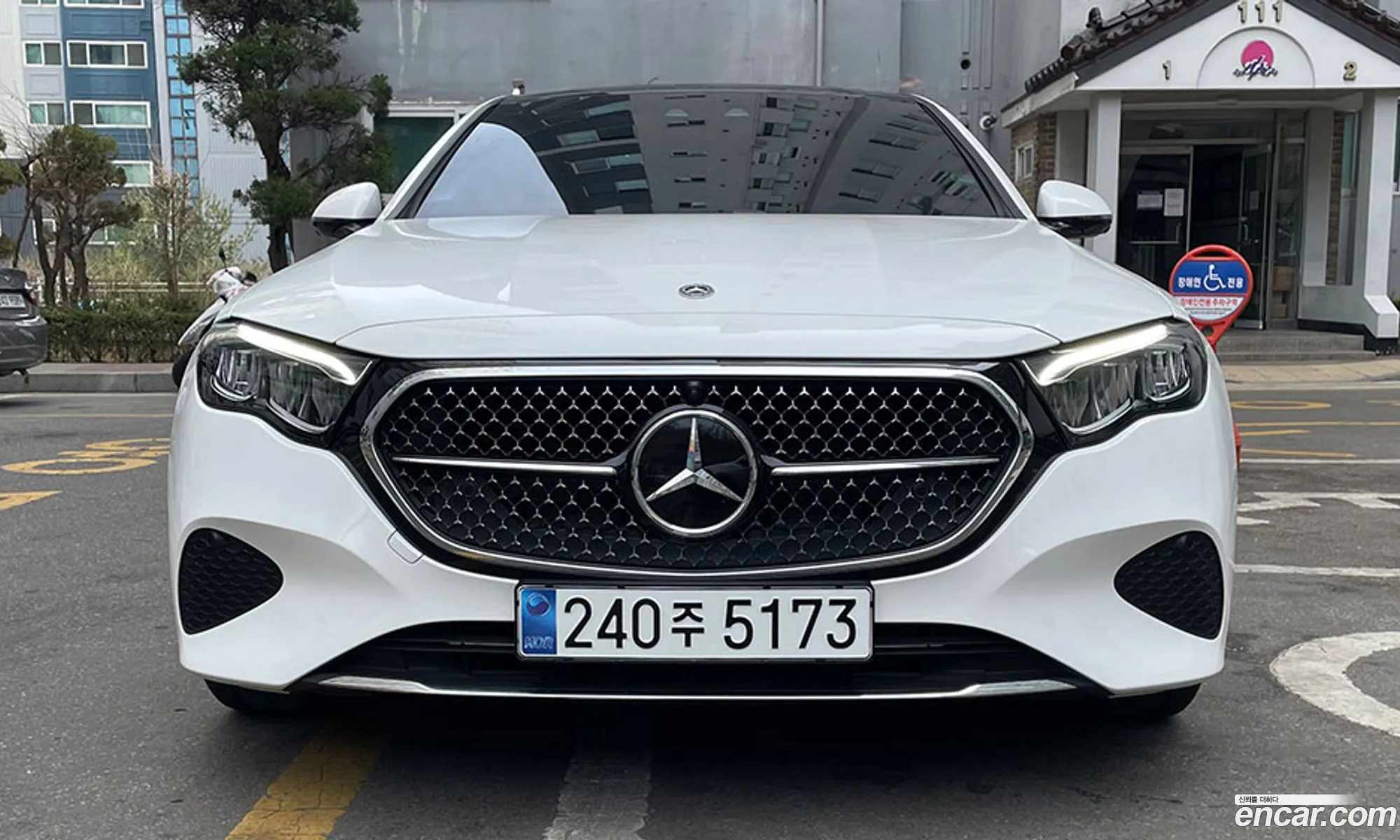 Mercedes-Benz E-Class W214 2024 — 17